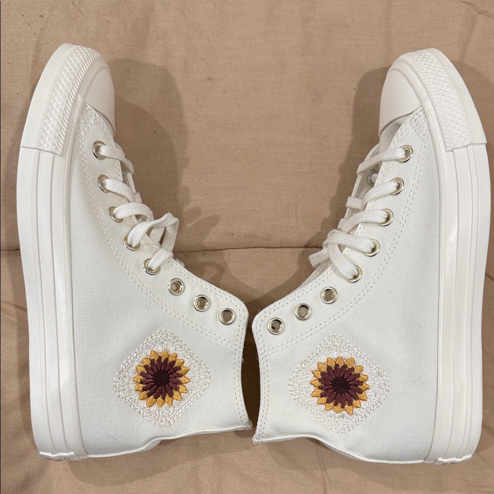 Converse Women's Cream High-Top Sneakers with Floral Embroidery - Picture 5 of 7